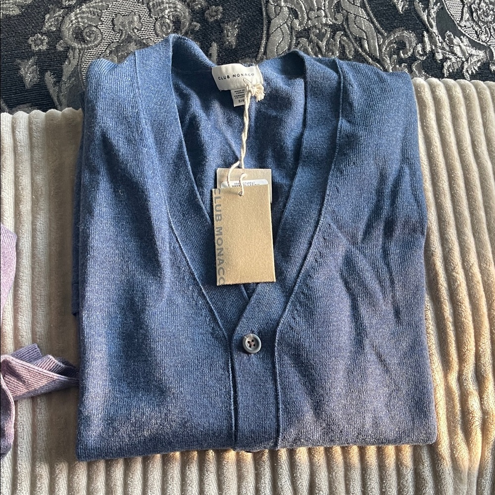 Club Monaco Men's Blue V‑Neck Button Cardigan